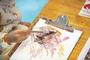 children painting at gowrie kindergarten melbourne